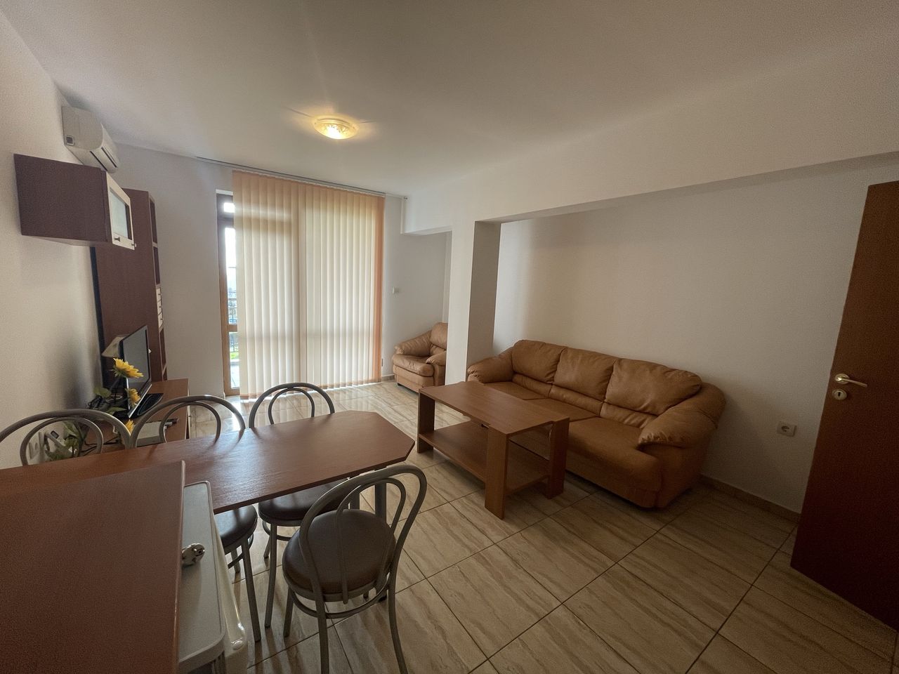 Продава се Тристаен апартамент в Свети Влас - 86 кв.м за 1221 €/кв.м - Снимка #2