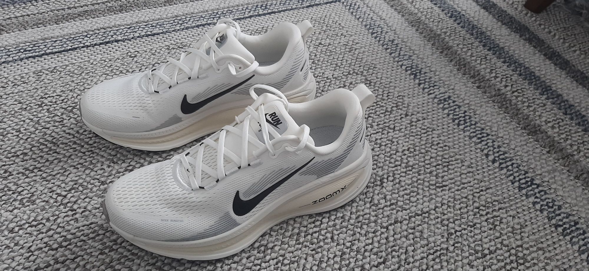 NIKE  оргинални маратонки