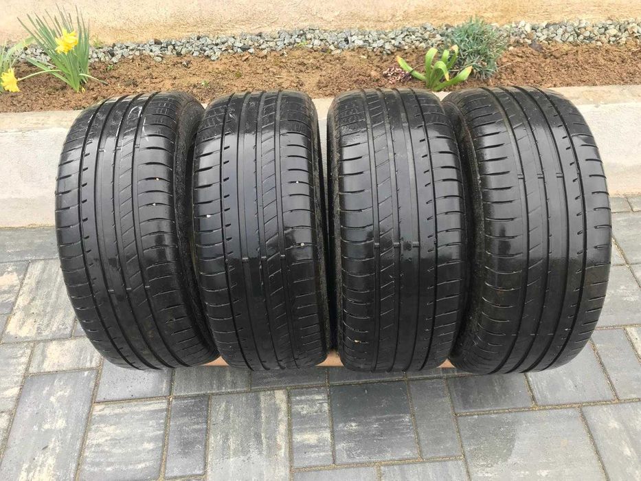 Vând set de 4  anvelope vară 225/55/16 dot 2021