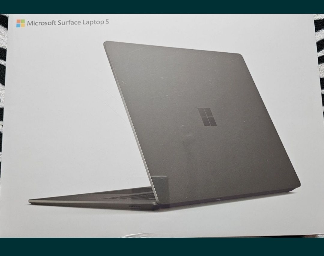 Microsoft surface laptop 5
