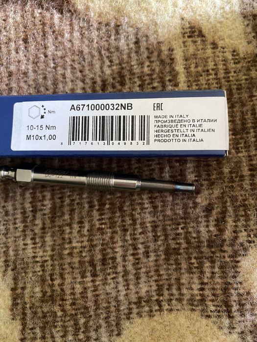 Продавам подгревна свещ denso dg-122