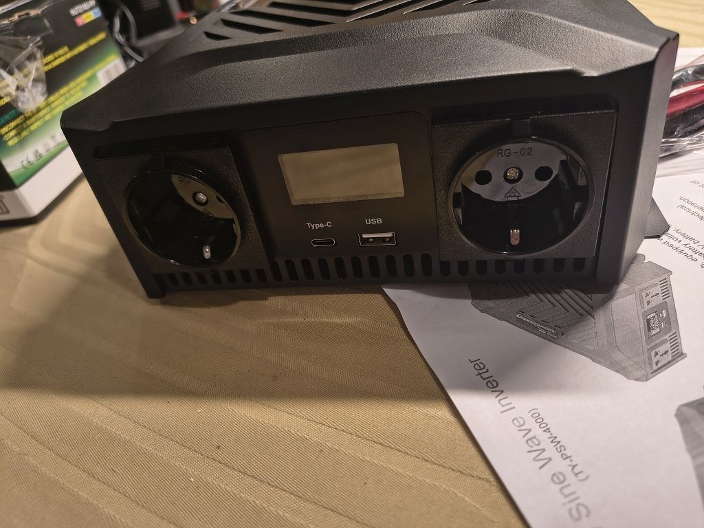 чист синусоидален инвертор 2000W/4000W пикова мощност