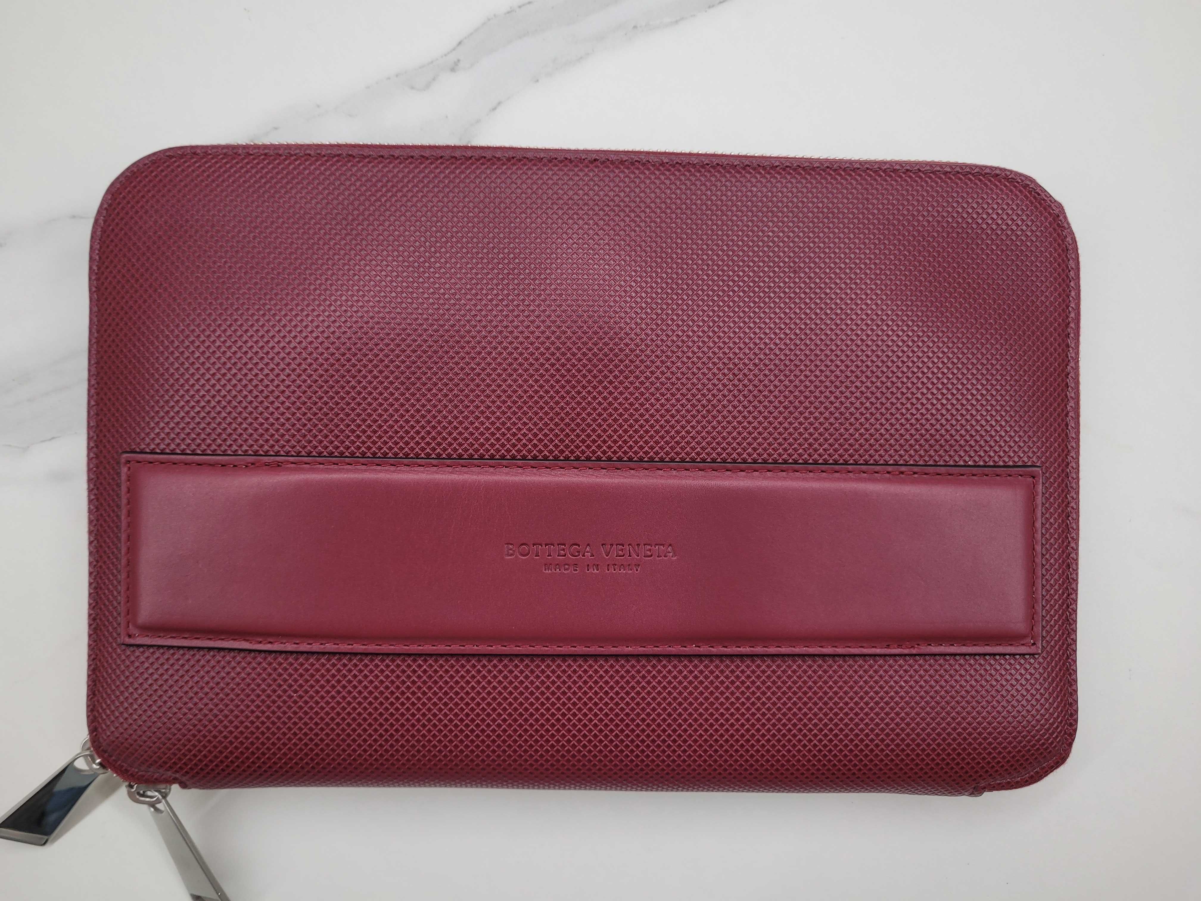 Clutch Bottega Veneta pt Barbati Nou