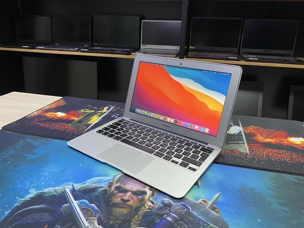 Macbook air apple core i5