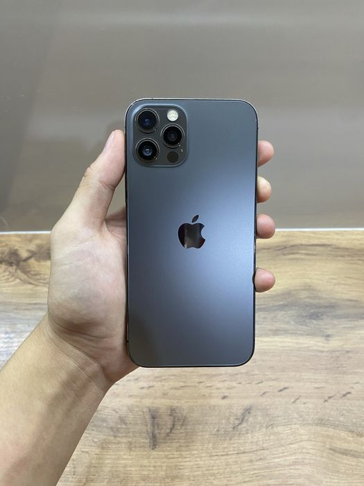 Продам Айфон 12про 256гб