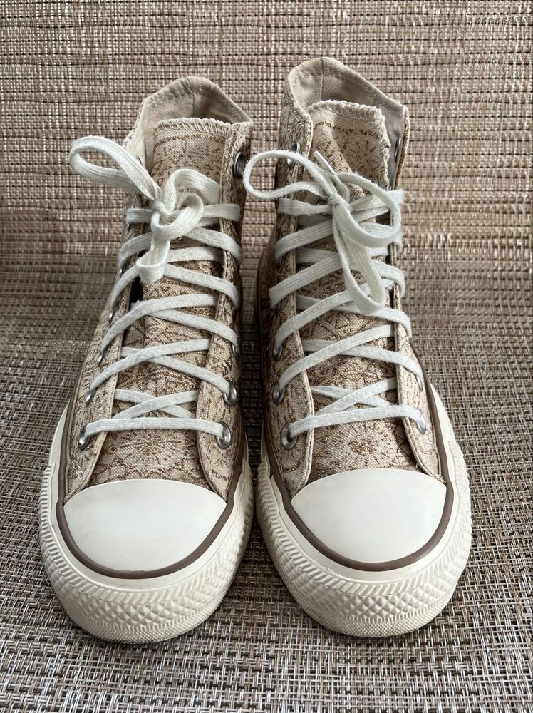 Скъпи златисти кецове Converse оригинал
