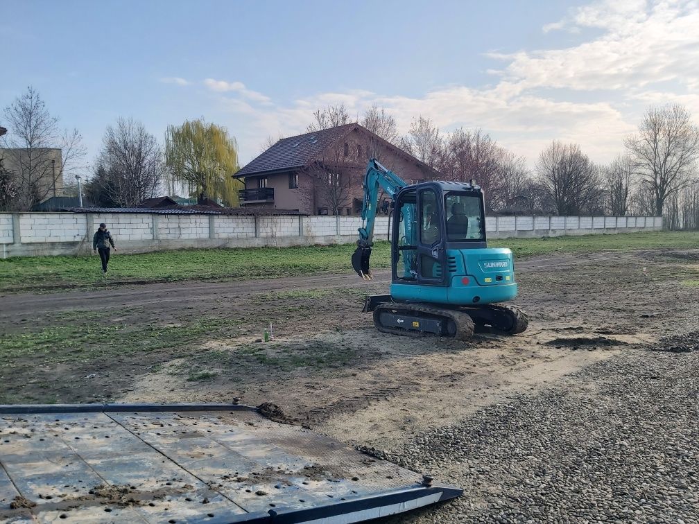 De închiriat Miniincarcator/Bobcat cu Picon/Sapaturi Mecanizat