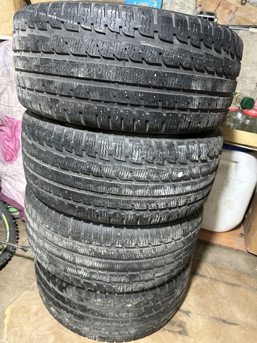 Продам комплект шин 245/45/R18