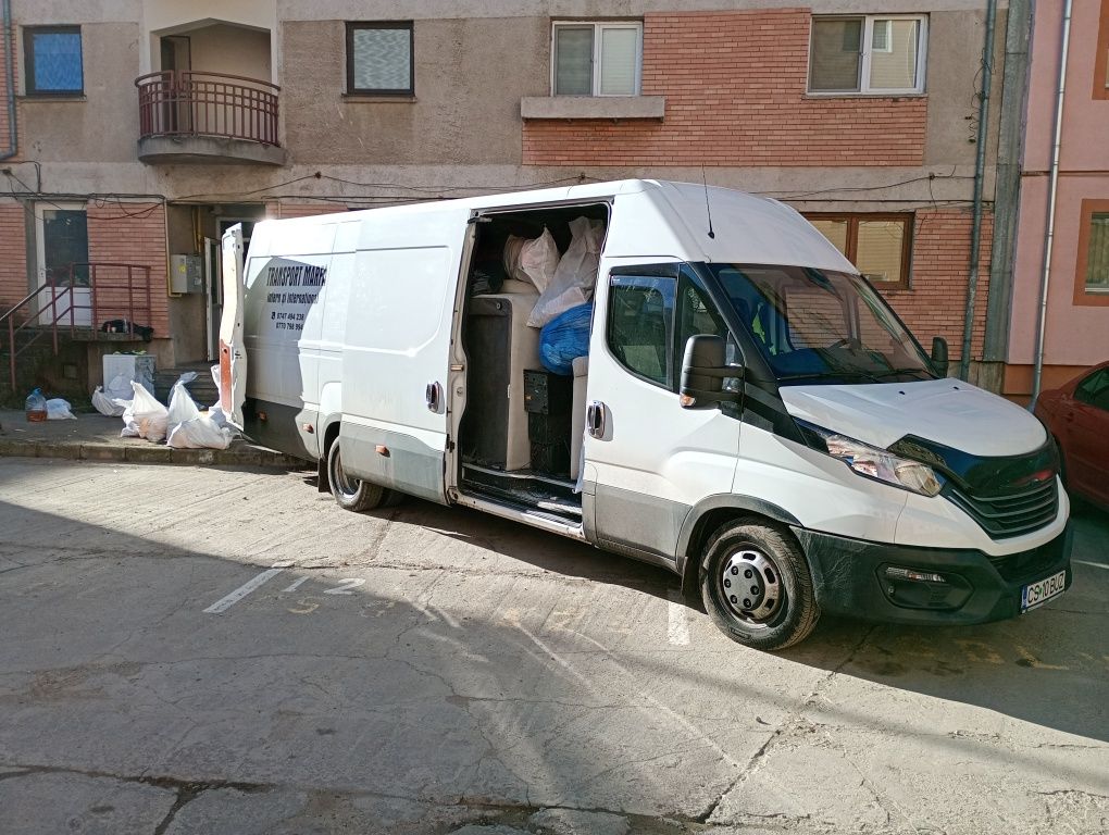 Transport marfă, debarasări locuințe cu manipulanți, mutări domiciliu