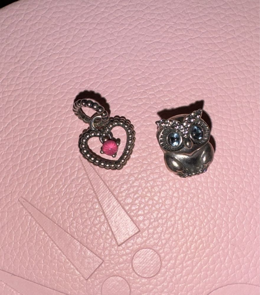 Pandora bratari+cutie aniversara+charm