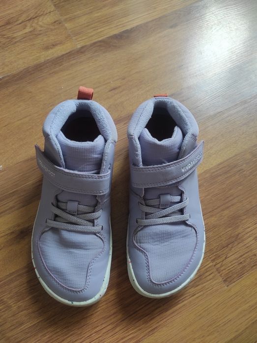 Боси обувки различни марки и модели