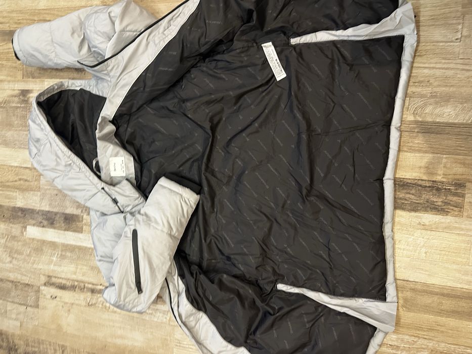 Зимна парка Bershka. L