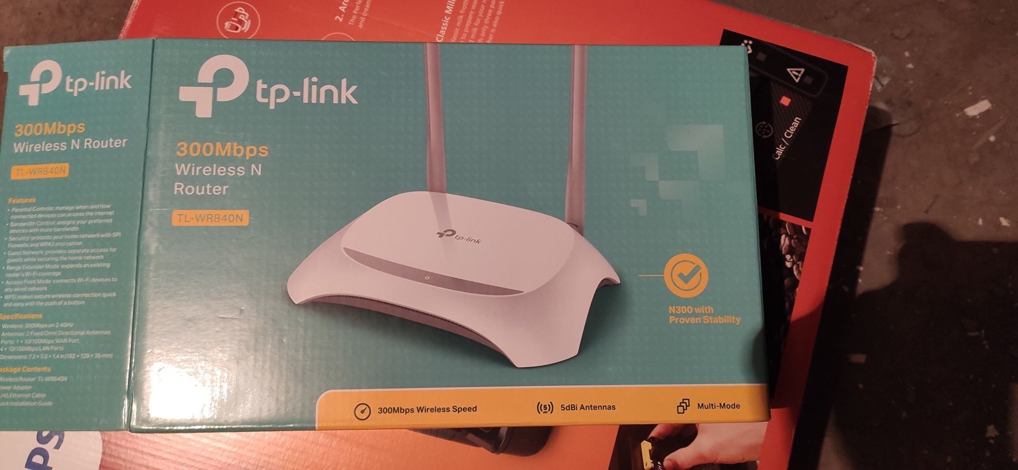 Router 2 bucăți funcționale ,unul nou