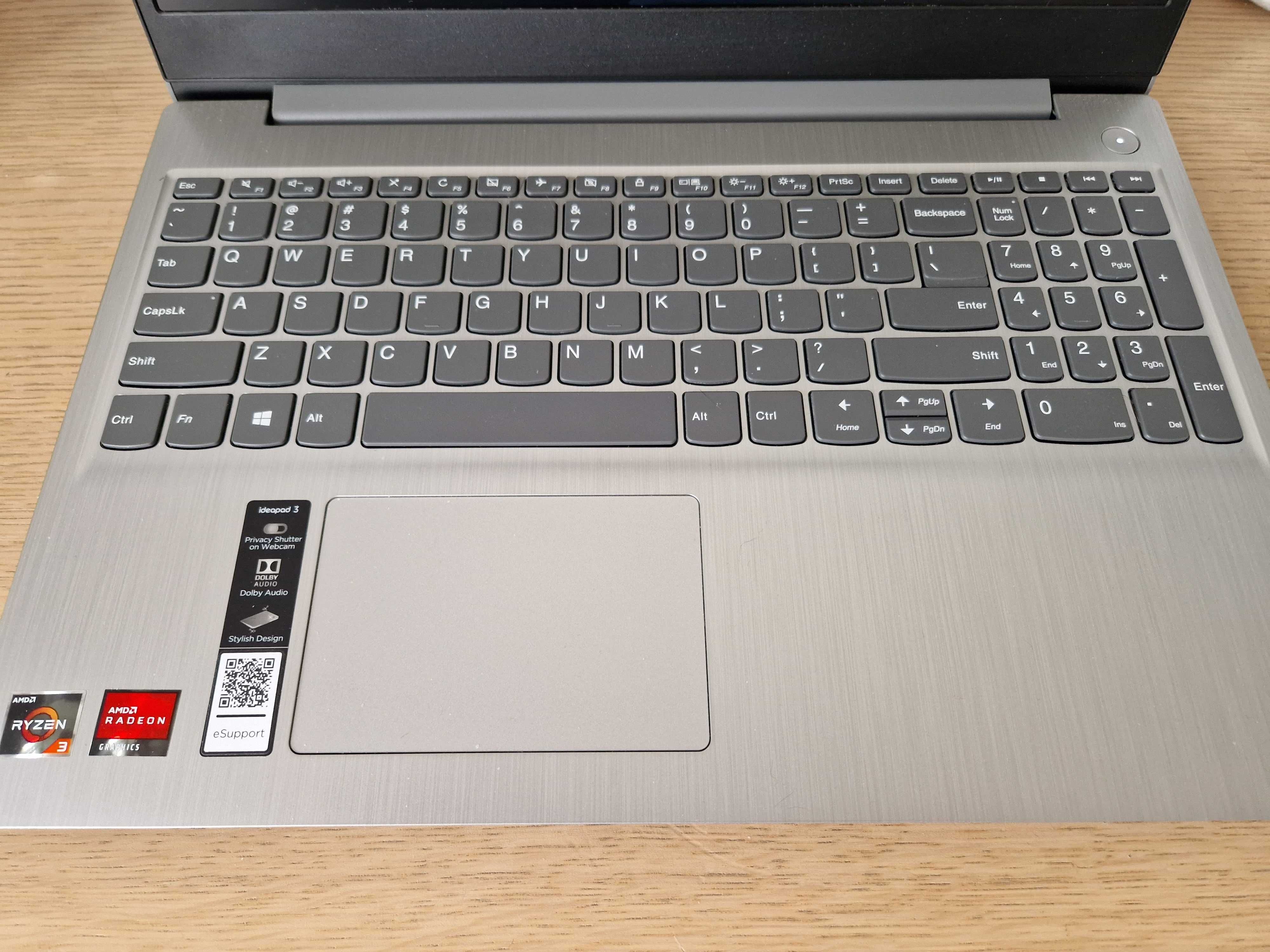 Laptop Lenovo ideaPad 3 AMD Ryzen 3, HD, 4GB, 256GB SSD, AMD Radeon