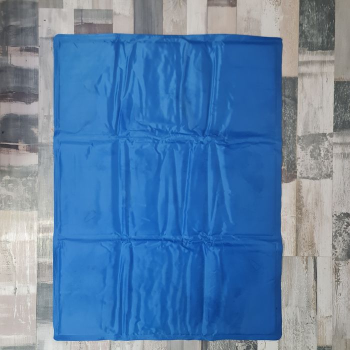 Охлаждаща постелка за кучета или котка