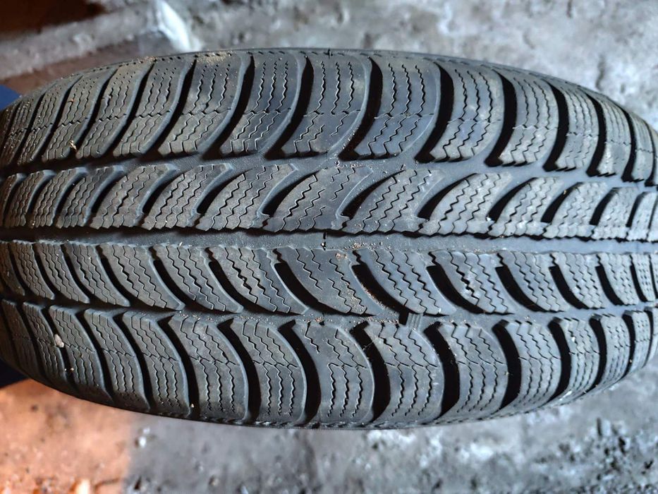 Зимни гуми на джанти -2 броя