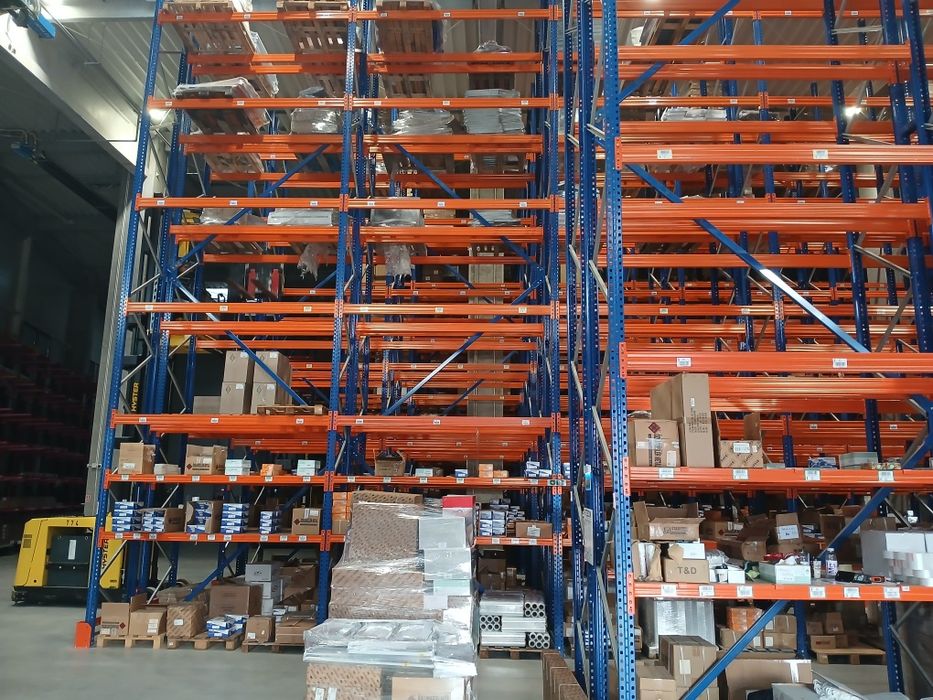 Rafturi industriale
