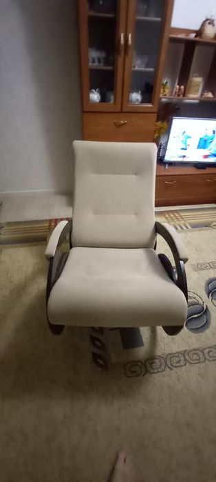 Продам кресло и стол