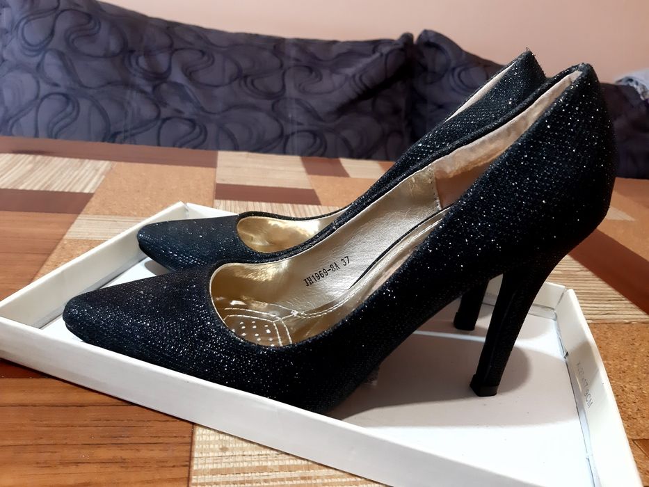 Официални обувки