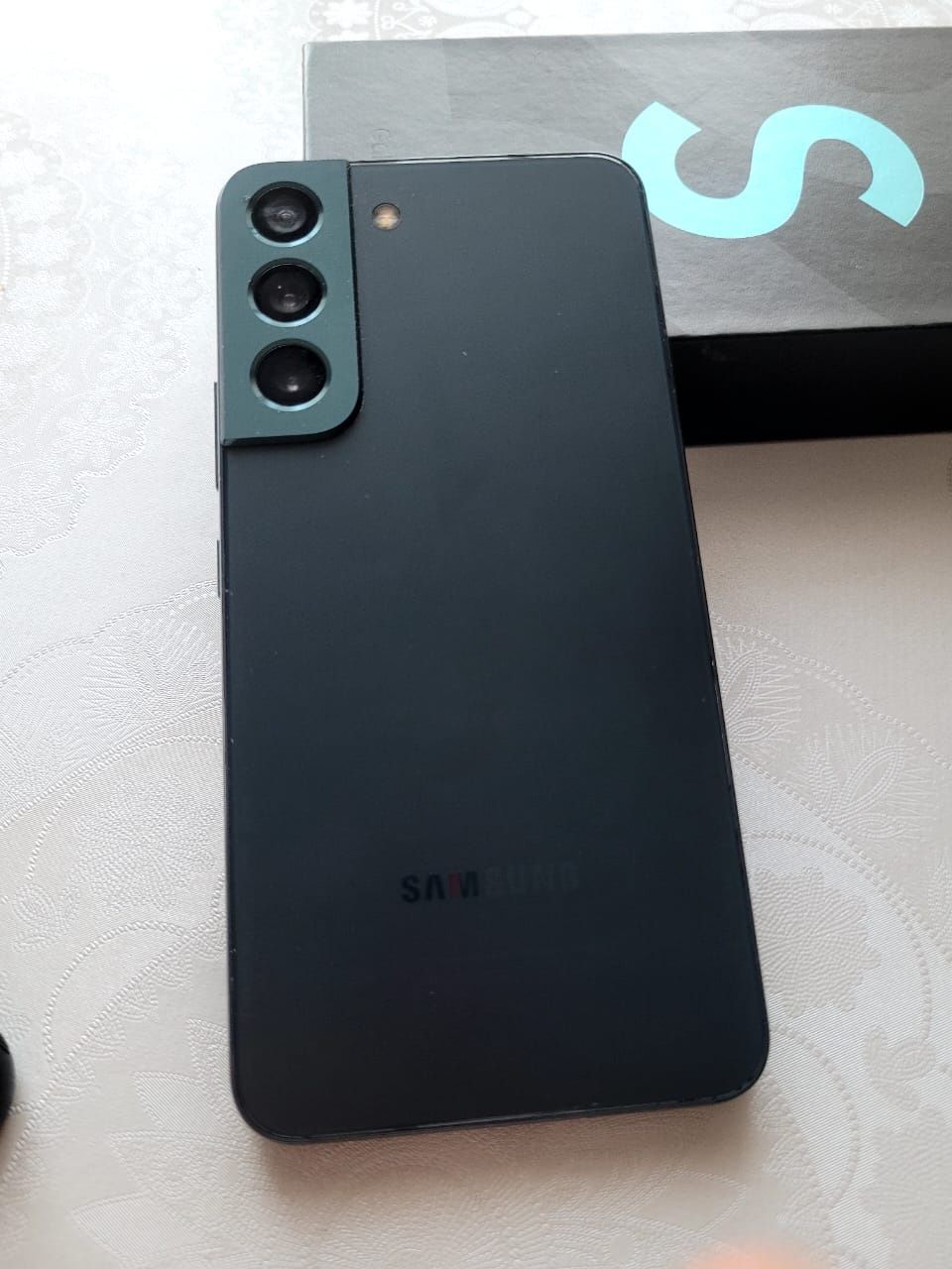 Продаётся Samsung S22 5g