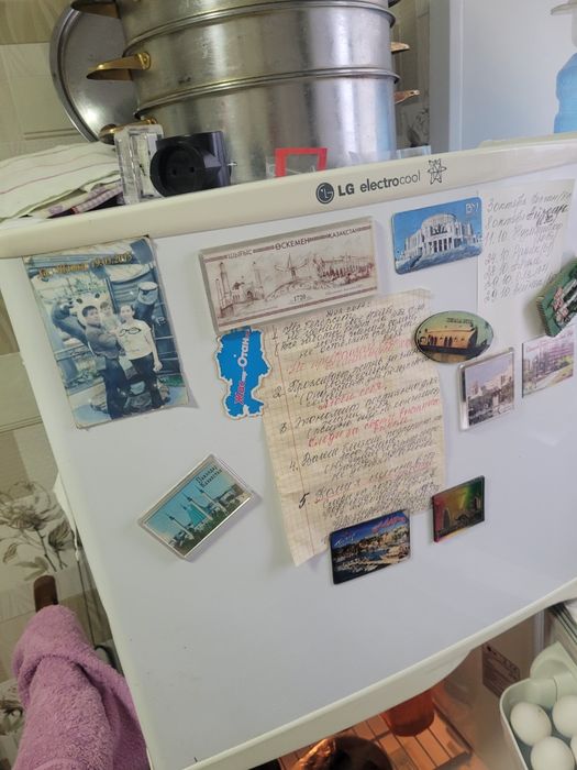 Холодильник в отличном состоянии,  все везде работает