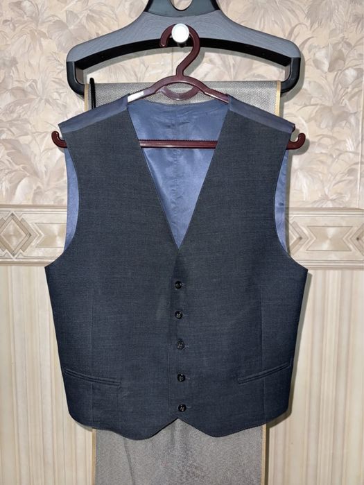 Жилетка мужская.