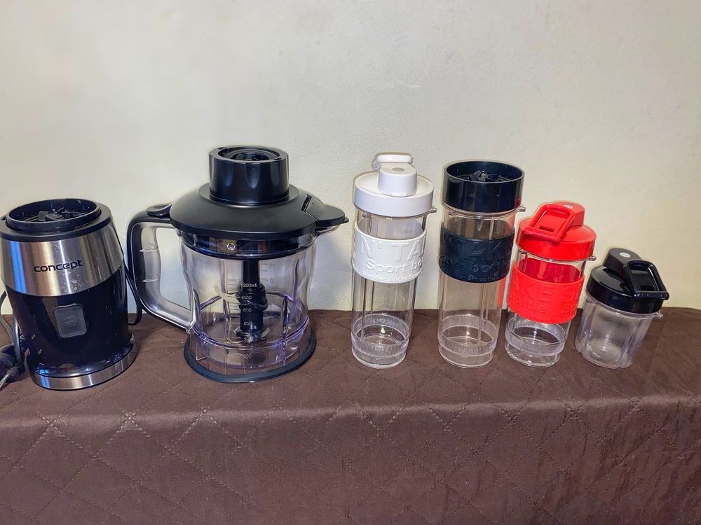Concept - Blender smoothie Fresh&Nutri, cu accesorii, negru sm3390