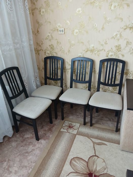 стулья в хорошем состоянии