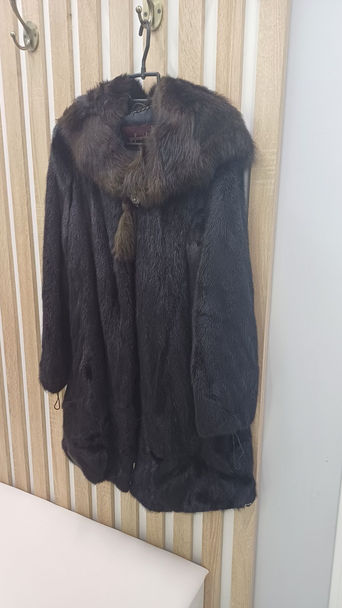 Продам норковую шубу