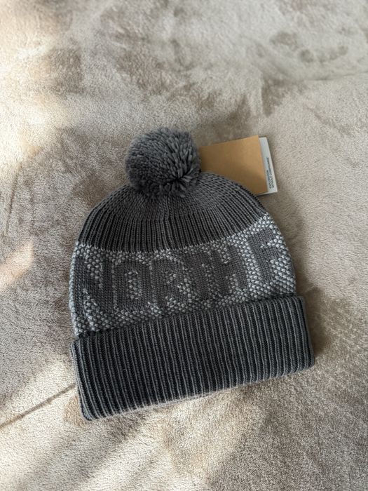 The North Face Retro caciula cu ciucure unisex gri cu alb marimeOS nou