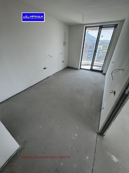 Просторен тристаен апартамент в Кръстова вада с АКТ 16!