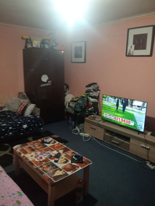 Vând cameră de camin