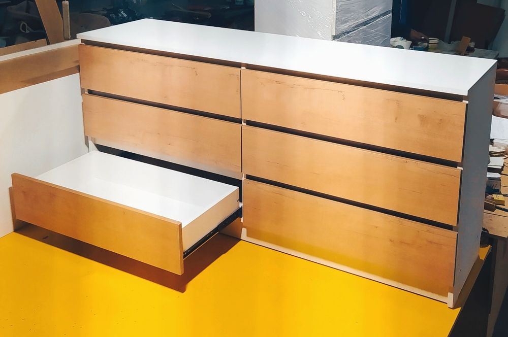 Продам комод ! Компания изготовитель ,, Мурад и К ,, г. Алматы .