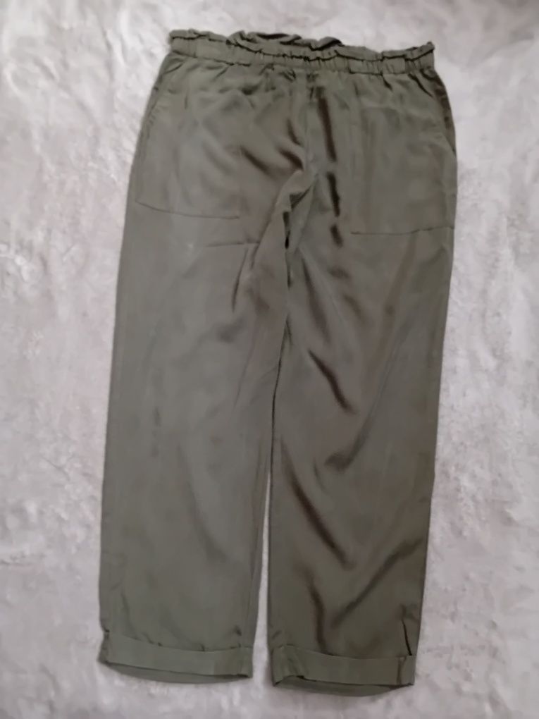 Pantaloni damă, verde-tutun, H&M, mărimea 44