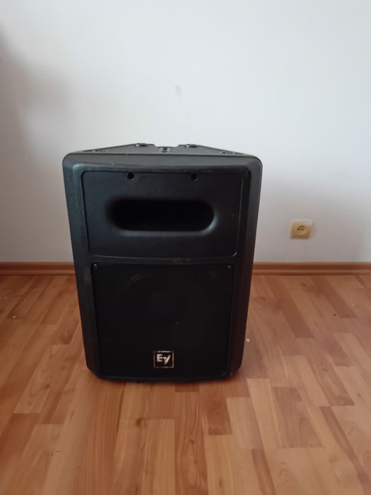 Electro-Voice -2x Xs200a + 1x sb120