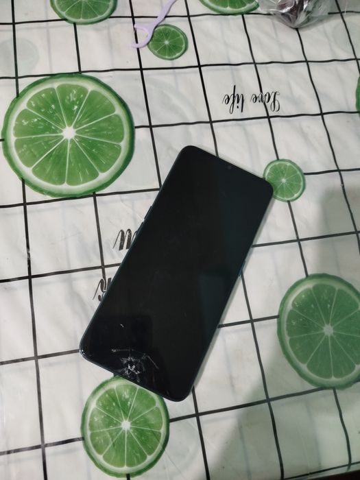 Телефон Oppo A9 2020