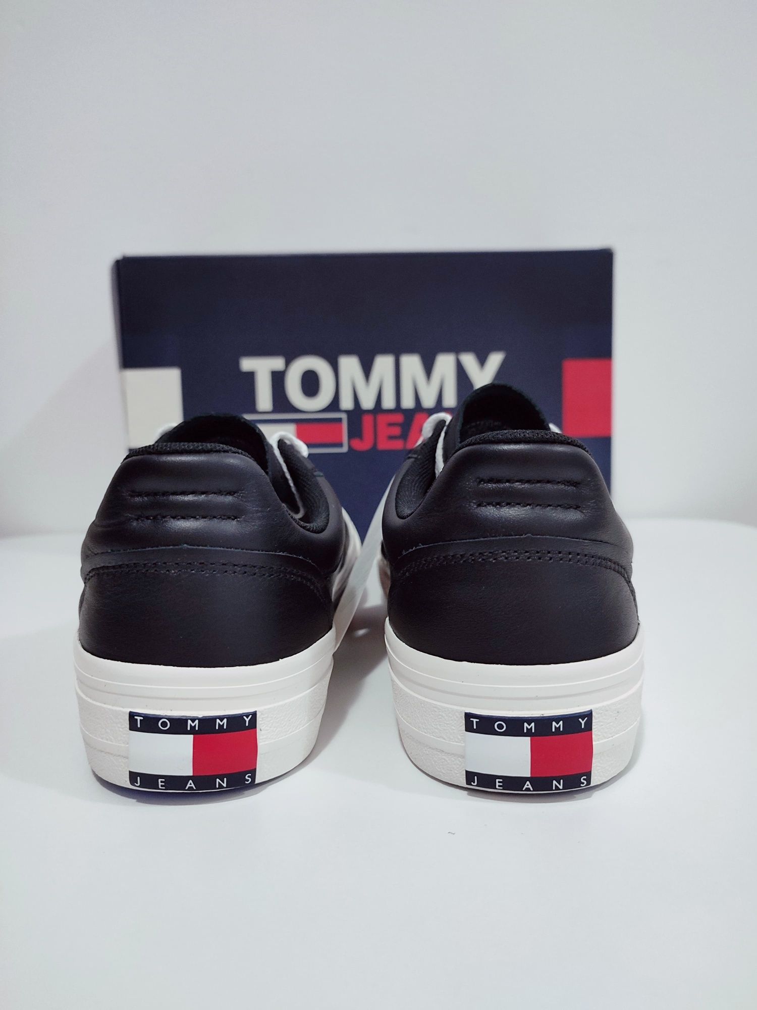 Tommy Hilfiger Leather Sneakers