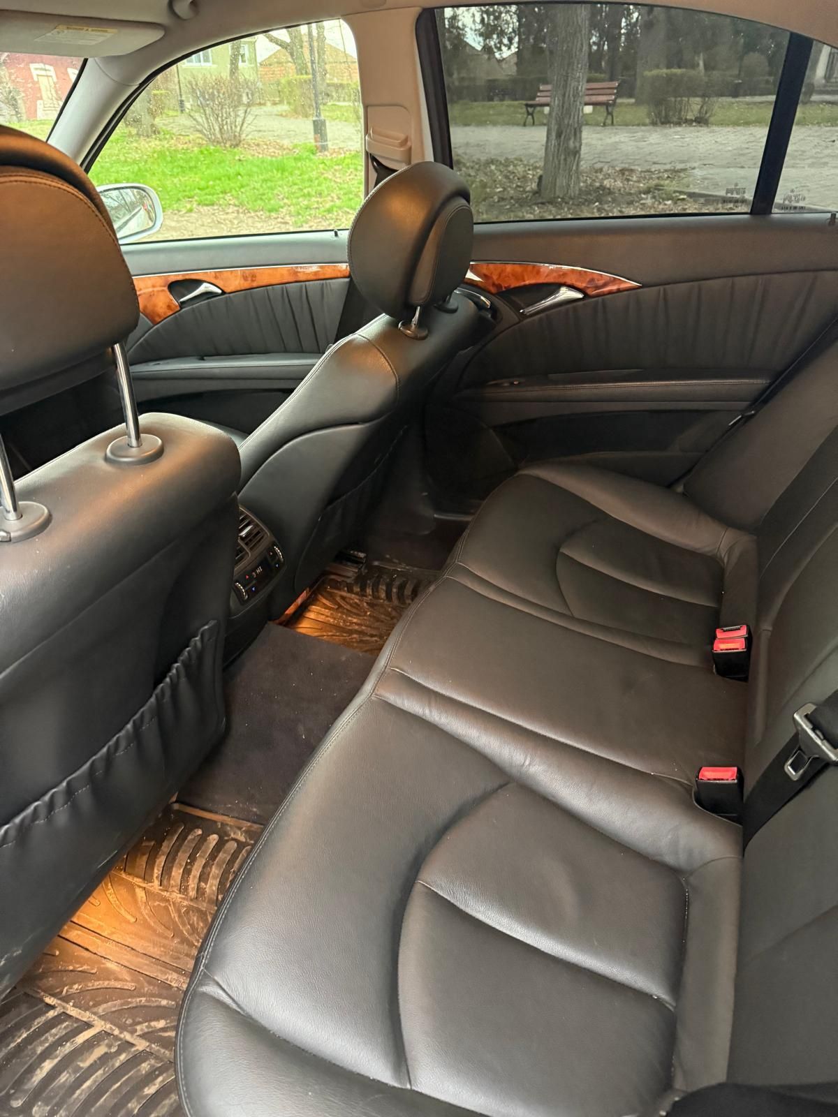 Vând Mercedes E Class 2006 E280CDI SCHIMB CU BUGGY de cel putin 4500eu