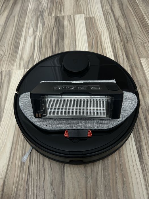 Продам робот пылесос Mi robot vacuum mop p (Xiaomi)
