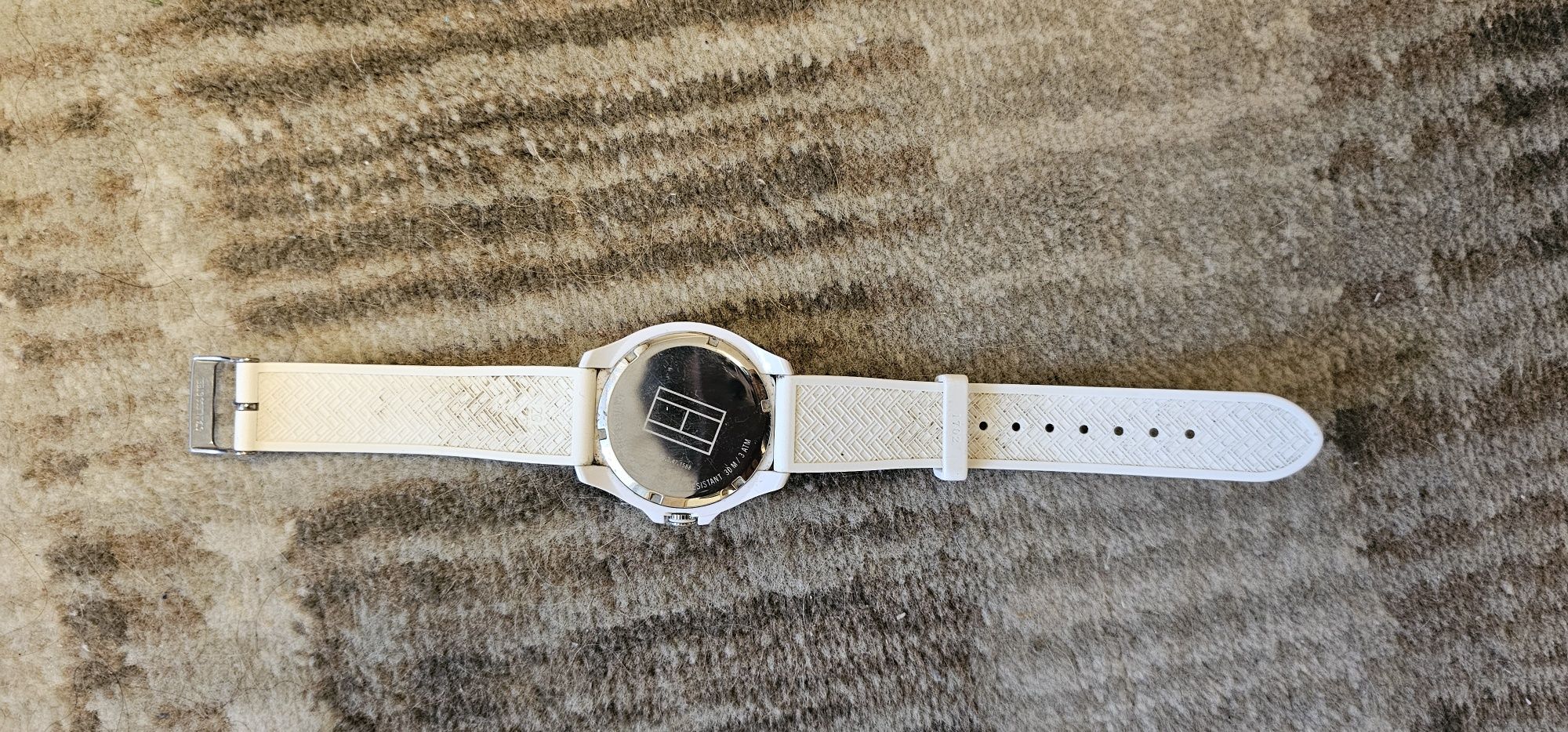Продавам оригинален часовник Tommy Hilfiger