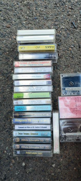 Casete audio muzica , religioase , cursuri management , audiobook