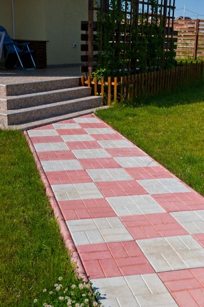 Vindem Pavaje Pavele - Model Dale Striate dimensiune 30x30-2