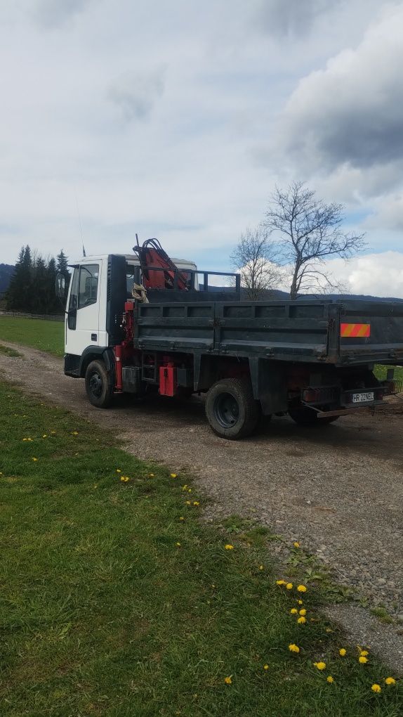 Vând sau schimb cu cap tractor