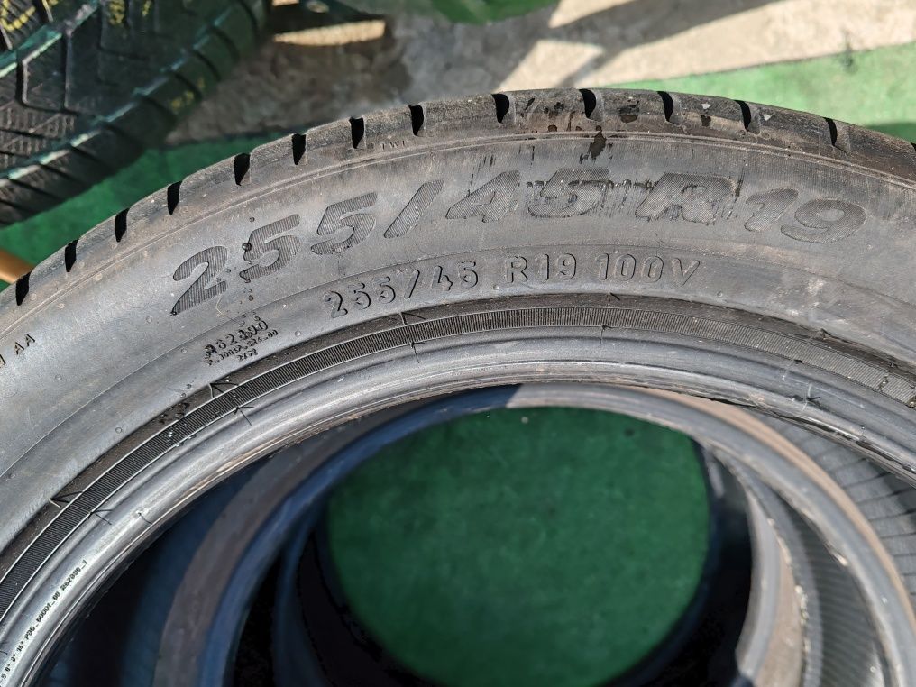 255 45 19 vara Pirelli