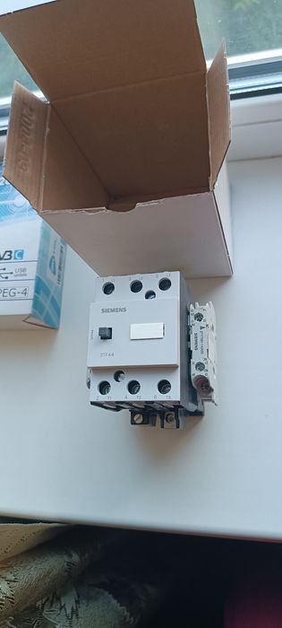 Продам контактор Сименс