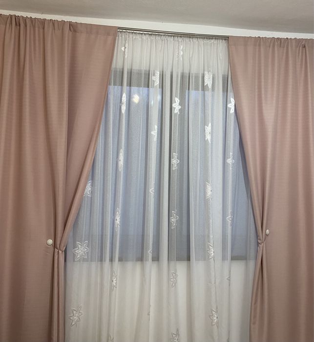 Vand un set de draperii foarte calitative noi dimensiuni