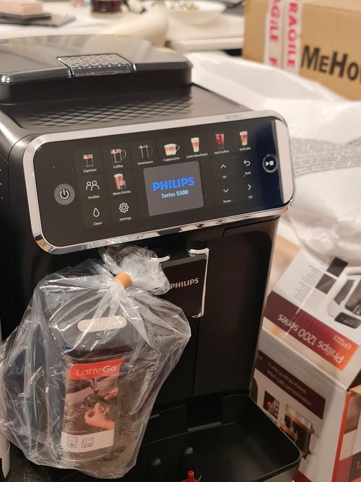 Espressor automat PHILIPS Seria 5500 EP5541/50 1.8l 1500W 15 bar negru