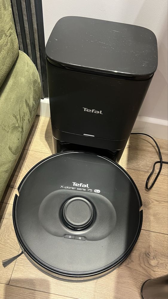 Продам робот пылесос Tefal