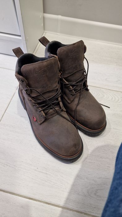 Продам новые зимние спец ботинки Red Wing