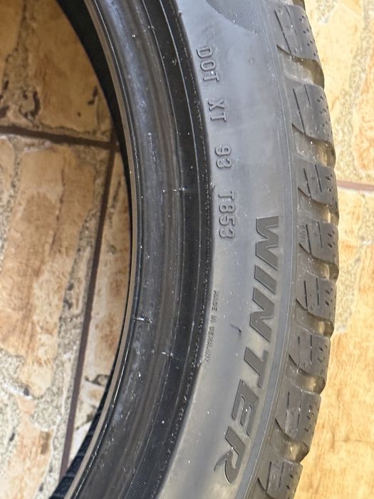 Anvelopa de iarna 245/40/19